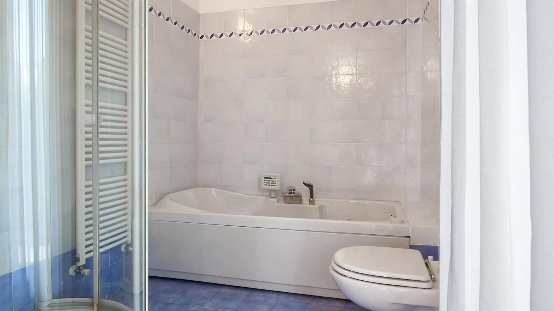 Casa Flora-Grande Appartamento A Garda Garde